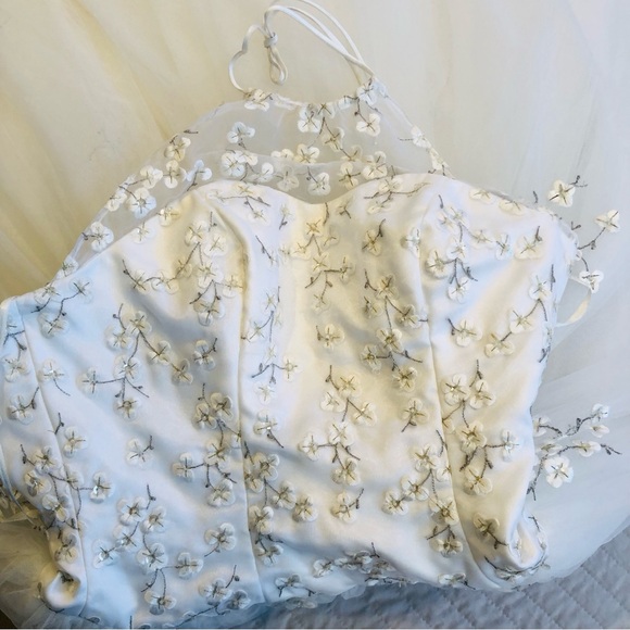 Morilee Wedding Dress SIZE 4 - Picture 8 of 16